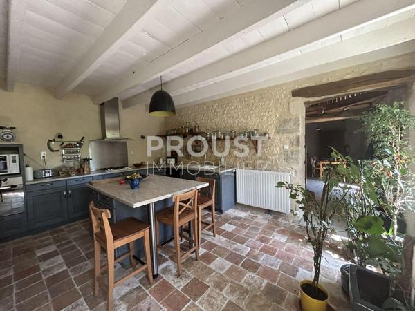 En exclusivité Secteur Saint Maxire maison en pierre de 160 m² .