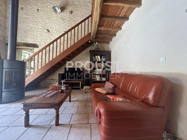 En exclusivité Secteur Saint Maxire maison en pierre de 160 m² .
