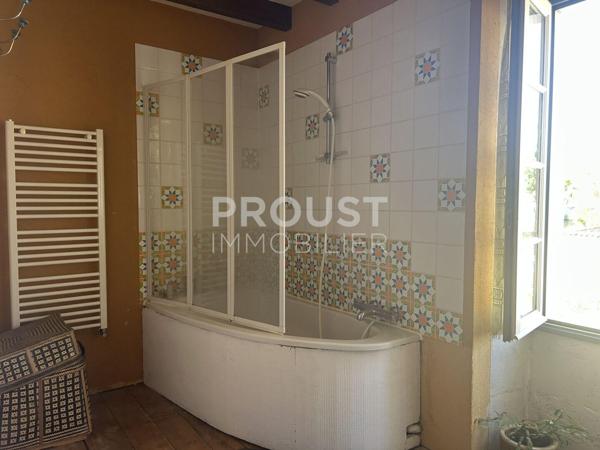 En exclusivité Secteur Saint Maxire maison en pierre de 160 m² .