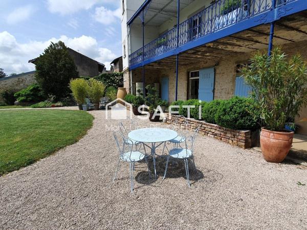 Magnifique maison (rez-de-chaussée + 3 étages)