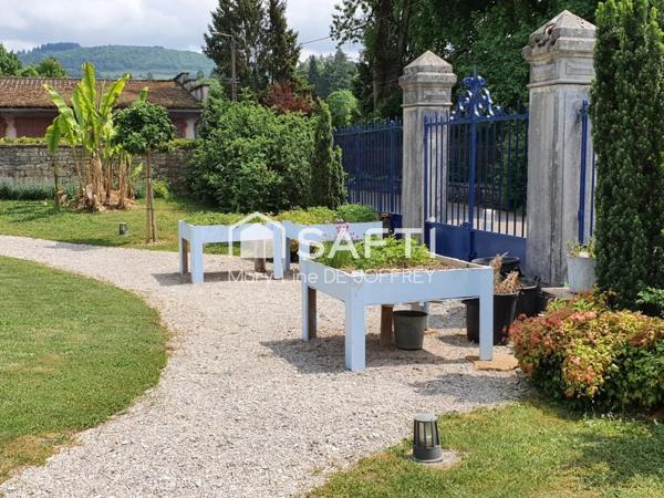 Magnifique maison (rez-de-chaussée + 3 étages)