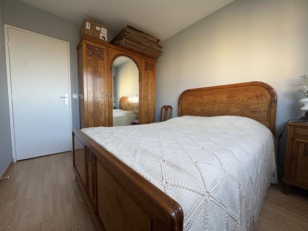 Appartement de Type T4 avec balcon de 9 m2 et 2 places de parking dans une résidence sécurisée