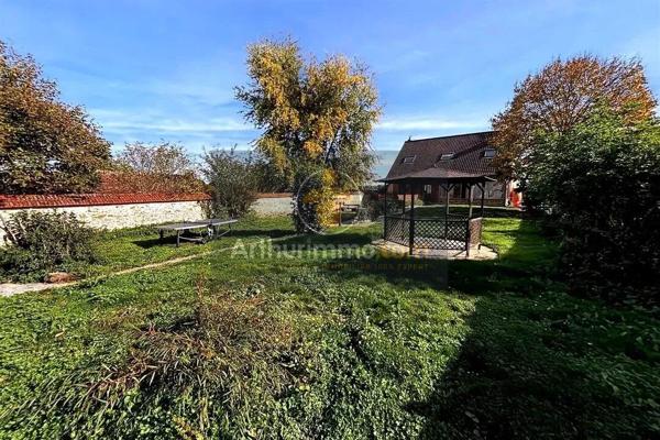 Vente                                                      Maison
                        
                     8 pièces                      160 m2                     à Guignes