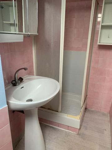 Immeuble de rapport à vendre ? Angers, Rue Victor Hugo ? À rénover / rafraîchir