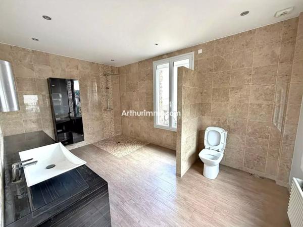 Vente                                                      Maison
                        
                     7 pièces                      145 m2                     à Sucy-en-Brie