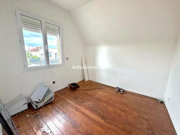 Vente                                                      Maison
                        
                     7 pièces                      145 m2                     à Sucy-en-Brie