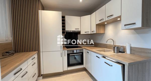 Location Studio 33.56 m² - Cannes 06400