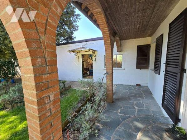 Maison à Vendre à Réalcamp (76340) en Seine-Maritime (76). Cette maison, d'une surface habitabl...