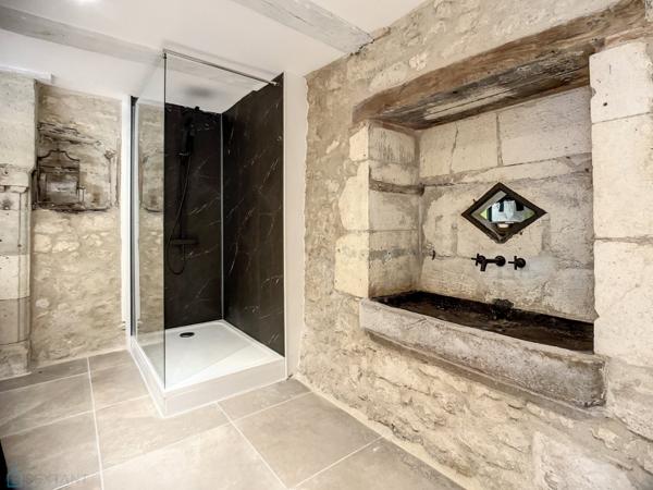 MAGNIFIQUE MAISON EN PIERRE ANCIENNE