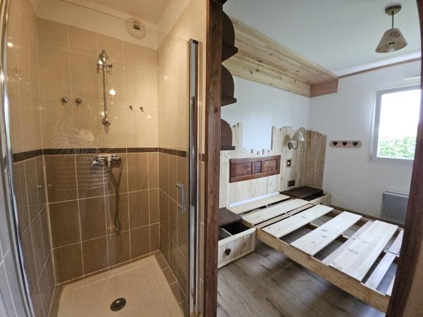 Crozon : Maison familiale récente proche de la plage