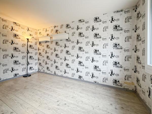 Maison Jouy Le Moutier avec 3 chambres garage et terrain.