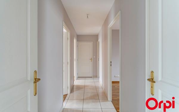 Appartement à vendre    5 pièces • 106,17 m2 Villeurbanne