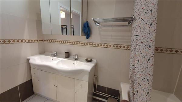 Appartement à louer 686 € CC PAU 2 p 56 m² DPE E