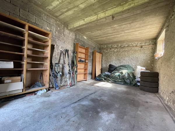 Saint-Pierre-d'Entremont (38380) Belle grange à réhabiliter en habitation - Massif de la Chartreuse - 38380