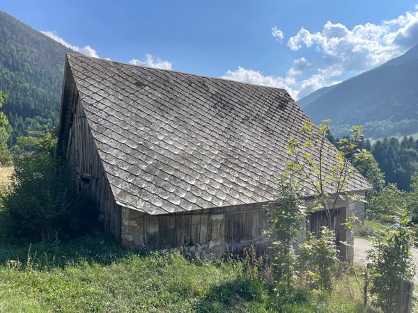 Saint-Pierre-d'Entremont (38380) Belle grange à réhabiliter en habitation - Massif de la Chartreuse - 38380