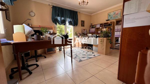 ORSAY - Propriété - 9 PP 5 chbres - 267m2 - 1800m2