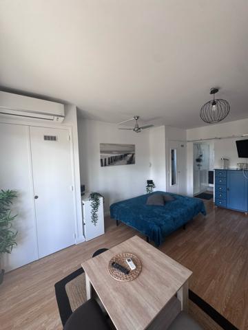 À seulement 2.5 km de l'océan- studio entièrement renové, idéal pour résidence secondaire ou investissement