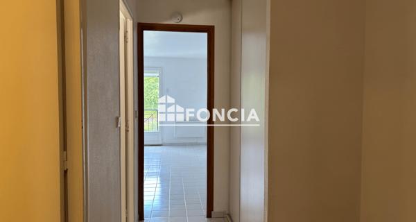 Location Studio 31.5 m² - ÉTréchy 91580