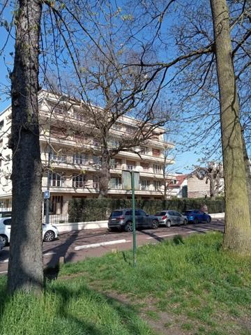 Appartement à FONTENAY SOUS BOIS (94120)