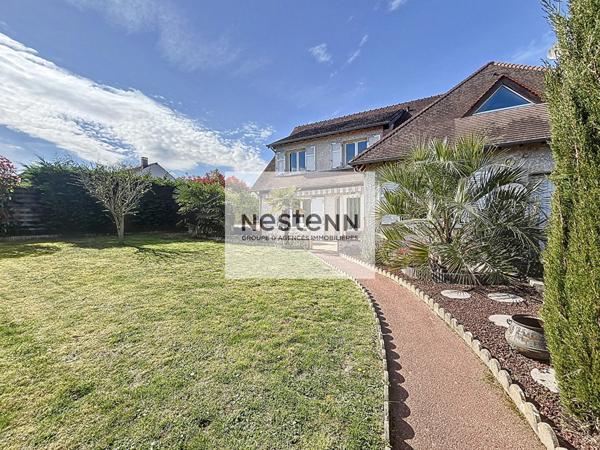 À vendre - sur la commune de Leuville sur Orge - Maison familiale à 5 minutes à pied des écoles du centre et des commerces et 15 minutes en bus de la gare RER C de Brétigny sur Orge