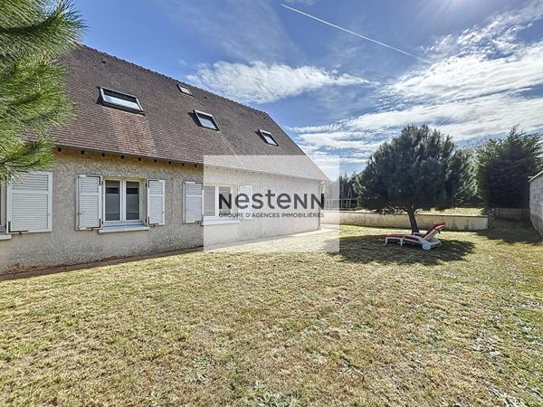À vendre - sur la commune de Leuville sur Orge - Maison familiale à 5 minutes à pied des écoles du centre et des commerces et 15 minutes en bus de la gare RER C de Brétigny sur Orge