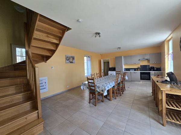 Maison 9 pièces - 246 m²
