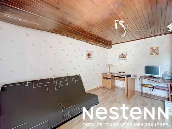 A vendre : Maison spacieuse - 5 chambres - piscine - grand jardin - au calme proche de CRECHES SUR SAONE