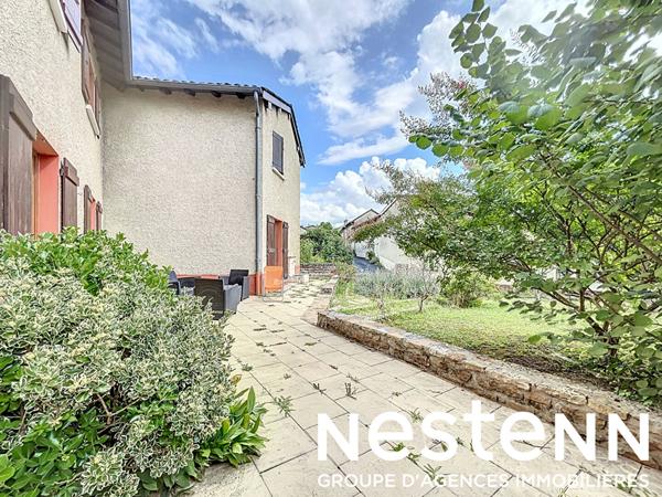 A vendre : Maison spacieuse - 5 chambres - piscine - grand jardin - au calme proche de CRECHES SUR SAONE