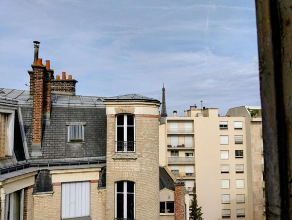 Adorable studio aux Invalides, avec vue sur la tour Eiffel