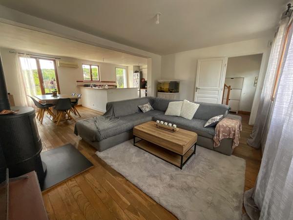 Maison familiale lumineuse sans travaux – 4/5 chambres – Terrain 807 m² – Secteur recherché