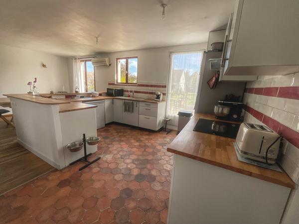 Maison familiale lumineuse sans travaux – 4/5 chambres – Terrain 807 m² – Secteur recherché