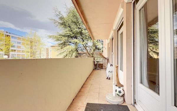 Appartement à vendre    4 pièces • 75 m2 Chenôve