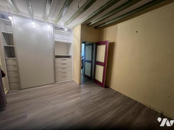 BAGNOLES DE L'ORNE NORMANDIE, ancien presbytère rénové sur parc arboré 