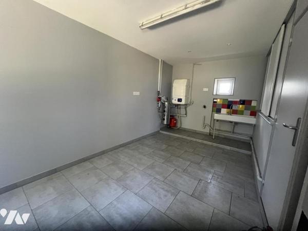 BAGNOLES DE L'ORNE NORMANDIE, ancien presbytère rénové sur parc arboré 