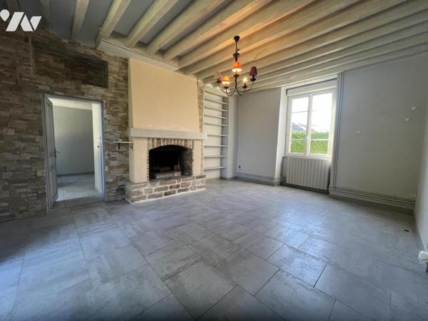 BAGNOLES DE L'ORNE NORMANDIE, ancien presbytère rénové sur parc arboré 