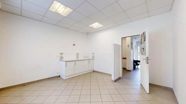 Location Local commercial 23 m2 à Pontault-Combault