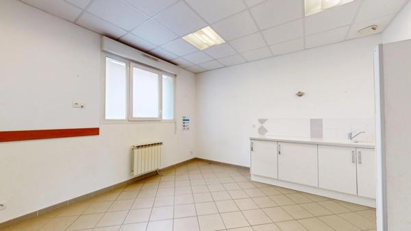 Location Local commercial 23 m2 à Pontault-Combault