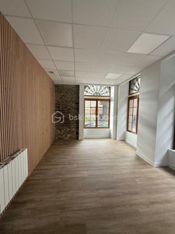 Local d activites de 66 m²