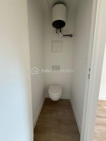 Local d activites de 66 m²