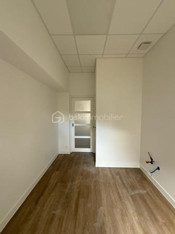 Local d activites de 66 m²