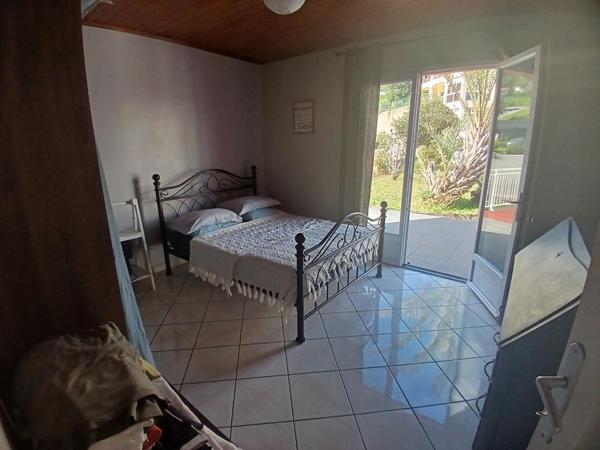 Ensemble immobilier de 269 m² sur 800 m² de terrain à Dos d'Âne 97429;