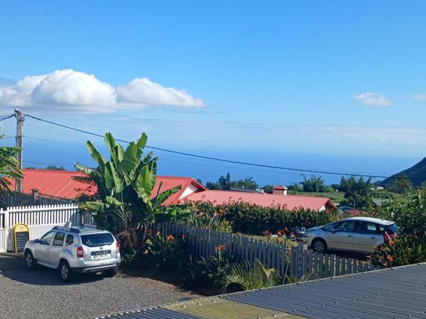 Ensemble immobilier de 269 m² sur 800 m² de terrain à Dos d'Âne 97429;