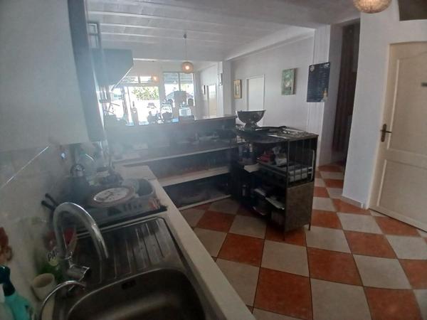 Ensemble immobilier de 269 m² sur 800 m² de terrain à Dos d'Âne 97429;