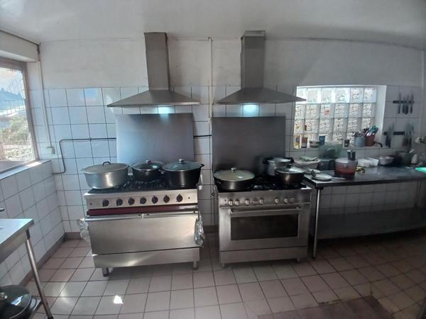 Ensemble immobilier de 269 m² sur 800 m² de terrain à Dos d'Âne 97429;