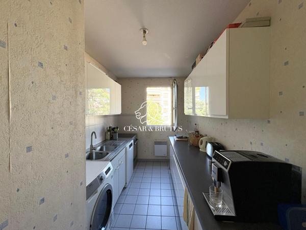 Lyon 8ᵉ – Rue Antoine Lumière – Beau T3 de 69m² avec balcon au calme