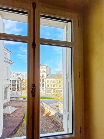 Appartement à vendre 4 pièces PERIGUEUX (24) 69 M² CENTRE-VILLE pas de travaux, vue dégagée, charme de l’ancien.