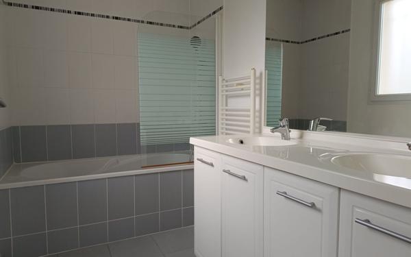 Maison à vendre    4 pièces • 110,76 m2 Saint-Genis-Laval