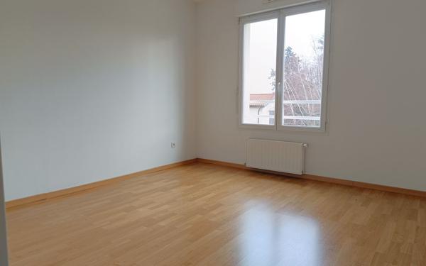 Maison à vendre    4 pièces • 110,76 m2 Saint-Genis-Laval