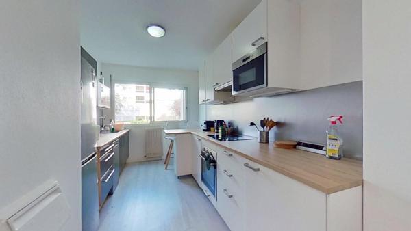 93 rue Marius Berliet-Lyon-69008 – Chambre 1 – T5 Meublé – 495 €CC