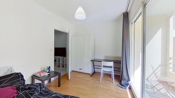 93 rue Marius Berliet-Lyon-69008 – Chambre 1 – T5 Meublé – 495 €CC